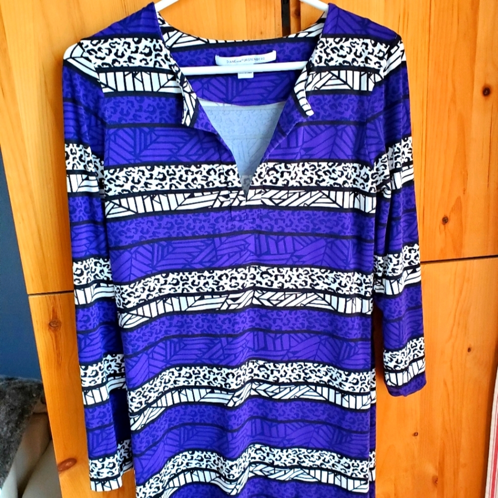Diane Von Furstenberg Purple, White & Black Long Sleeve Shift Dress size 8